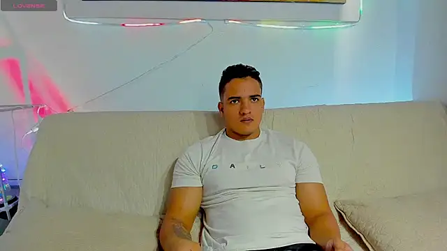 jhon nicolas online show from March 2026 07:43:02 PM