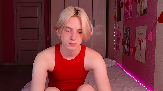 Snapshot of Ron_Vilss chatting on June 2026 04:21:02 PM Ron Vilss online show from June 2026 04:21:02 PM