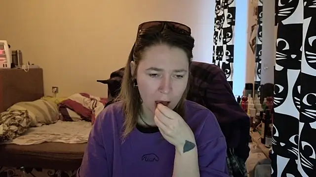 Snapshot of Ozalin_ chatting on February 2026 07:13:01 AM Ozalin online show from February 2026 07:13:01 AM