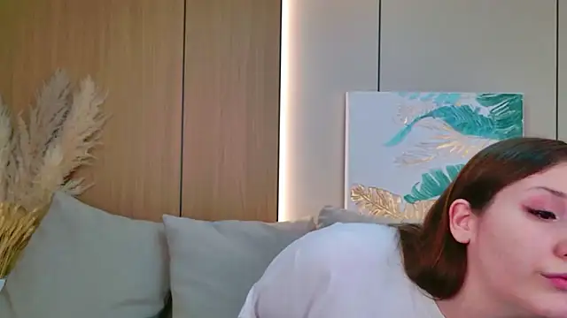 Anora Mills online show from March 2026 05:52:01 AM