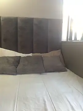 Snapshot of SexyLaylahx chatting on February 2026 03:49:02 PM SexyLaylahx online show from February 2026 03:49:02 PM