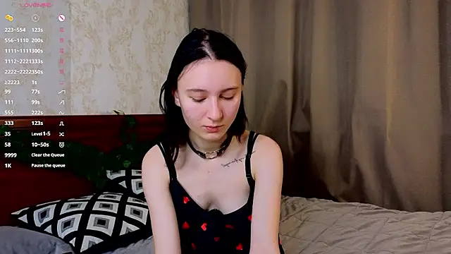 AuburnConfetti online show from February 2026 06:19:01 PM