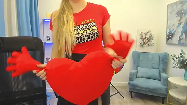 Snapshot of CharlotteKerti chatting on March 2026 12:55:02 PM CharlotteKerti online show from March 2026 12:55:02 PM