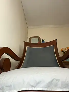 LilaRvsh online show from March 2026 05:18:02 PM