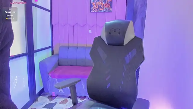 Snapshot of shaden_ chatting on February 2026 10:27:02 PM shaden online show from February 2026 10:27:02 PM