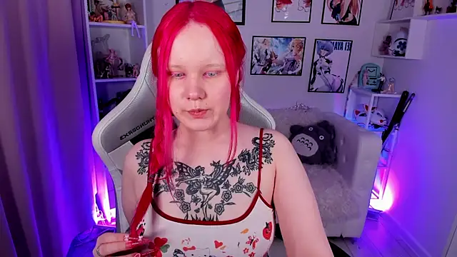 Snapshot of AnnieVibe chatting on May 2026 05:31:01 PM AnnieVibe online show from May 2026 05:31:01 PM
