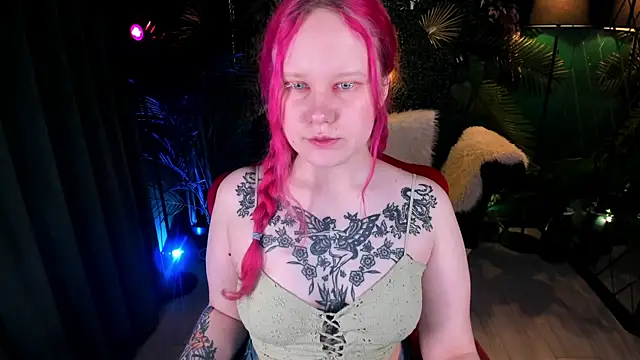 Snapshot of AnnieVibe chatting on June 2026 05:40:02 PM AnnieVibe online show from June 2026 05:40:02 PM
