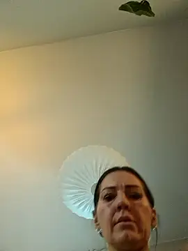 Snapshot of Bella_Velour chatting on March 2026 04:36:01 AM Bella Velour online show from March 2026 04:36:01 AM