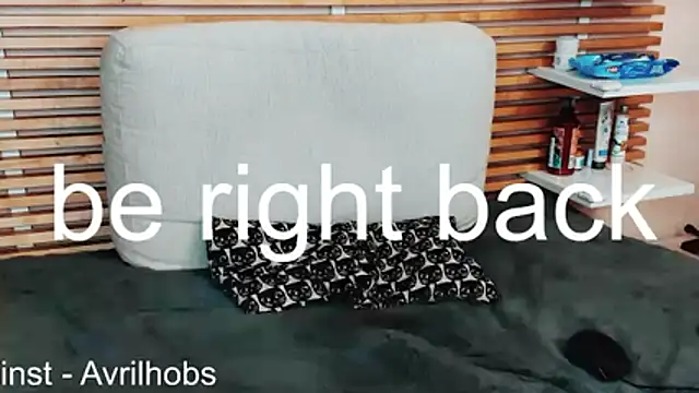 AvrilHobbs online show from April 2026 07:51:02 PM