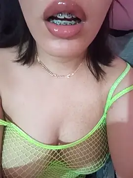 kamilia sexyy online show from April 2026 09:04:02 PM