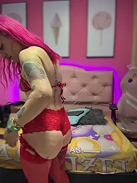 Snapshot of Karolaiin_LS chatting on February 2026 09:46:01 PM Karolaiin LS online show from February 2026 09:46:01 PM