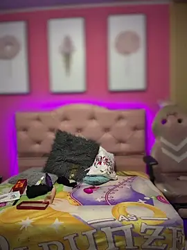 Snapshot of Karolaiin_LS chatting on February 2026 08:08:02 PM Karolaiin LS online show from February 2026 08:08:02 PM