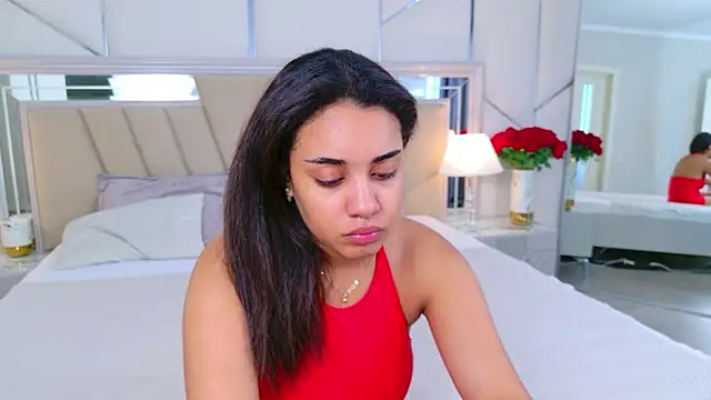 Snapshot of Luna_Cortier chatting on June 2026 05:18:01 AM Luna Cortier online show from June 2026 05:18:01 AM