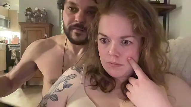 Snapshot of MusicCouple chatting on February 2026 10:01:01 AM MusicCouple online show from February 2026 10:01:01 AM