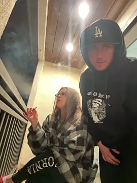 xxlivecouple online show from February 2026 05:48:02 AM