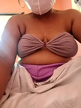 Snapshot of vyshali_vyshu chatting on March 2026 07:36:01 AM vyshali vyshu online show from March 2026 07:36:01 AM