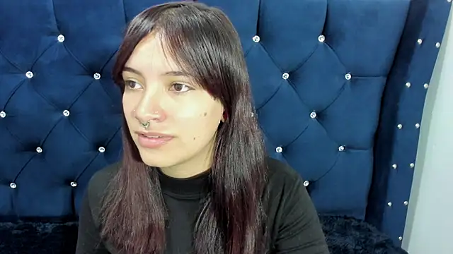 nahomy glow online show from February 2026 07:06:02 PM