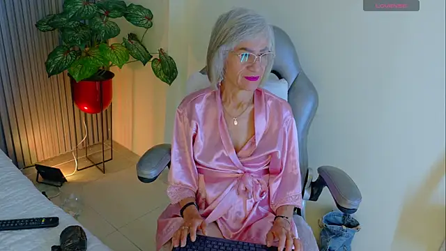 miss monserrate01 online show from July 2026 02:42:02 PM