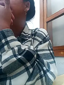 MeelFox online show from March 2026 12:42:01 PM