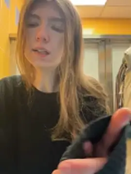 Snapshot of Bubble_Chloe chatting on February 2026 12:11:01 PM Bubble Chloe online show from February 2026 12:11:01 PM