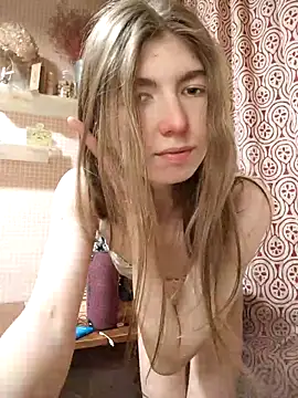 Snapshot of Bubble_Chloe chatting on February 2026 08:10:02 PM Bubble Chloe online show from February 2026 08:10:02 PM