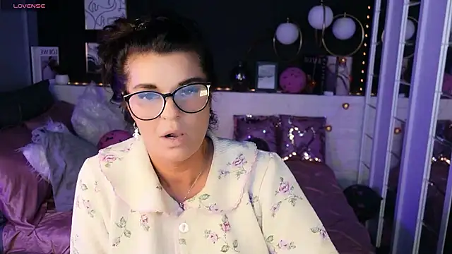 Snapshot of RikaCoutts chatting on February 2026 08:59:01 PM RikaCoutts online show from February 2026 08:59:01 PM