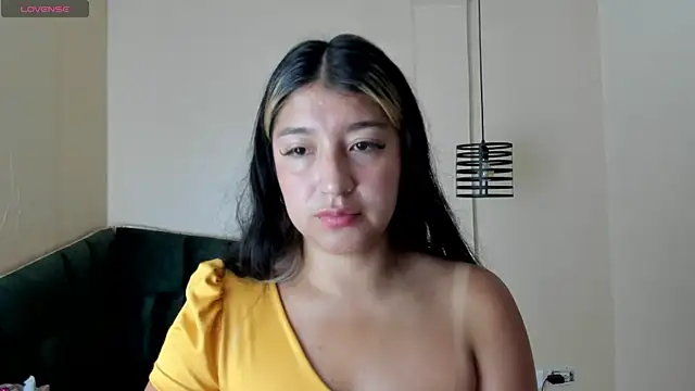 Snapshot of Dahiana_Dmour_ chatting on April 2026 04:09:01 PM Dahiana Dmour online show from April 2026 04:09:01 PM