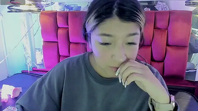 Snapshot of Dahiana_Dmour_ chatting on May 2026 12:11:02 PM Dahiana Dmour online show from May 2026 12:11:02 PM