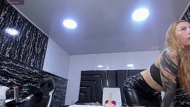 Ladyy Scarlett online show from July 2026 02:33:02 AM
