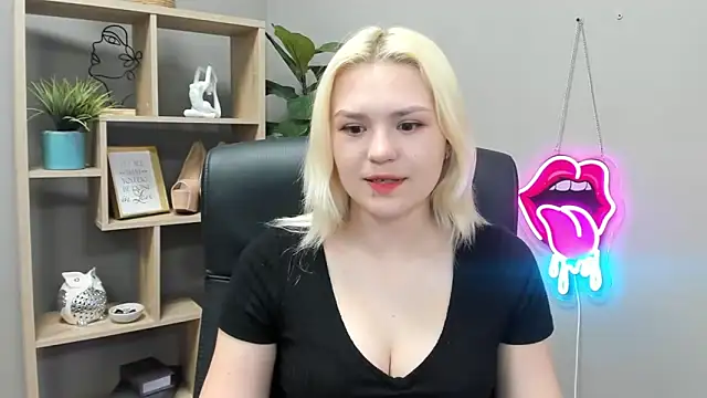 SweetLilyxo online show from May 2026 06:31:02 AM
