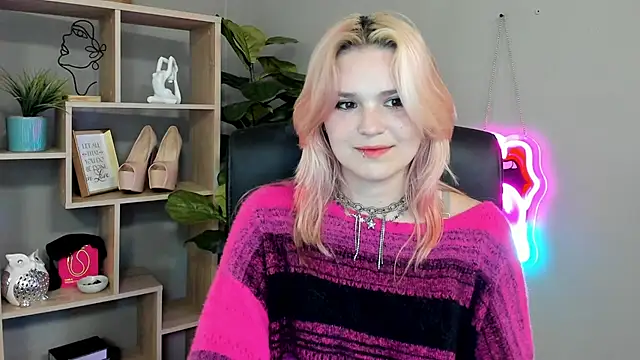 SweetLilyxo online show from July 2026 01:51:02 PM
