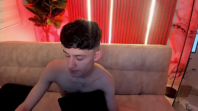 Snapshot of Patrick_Howland_ chatting on February 2026 11:36:01 PM Patrick Howland online show from February 2026 11:36:01 PM