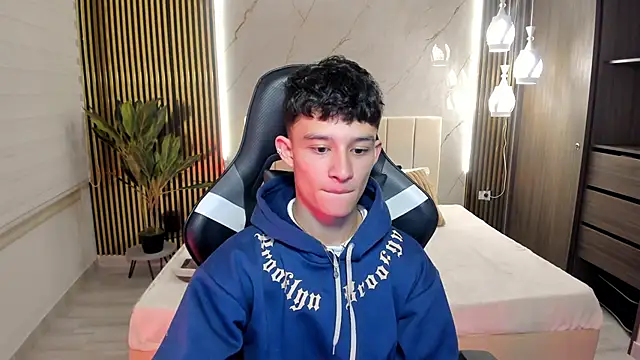 Snapshot of Patrick_Howland_ chatting on February 2026 03:32:02 AM Patrick Howland online show from February 2026 03:32:02 AM