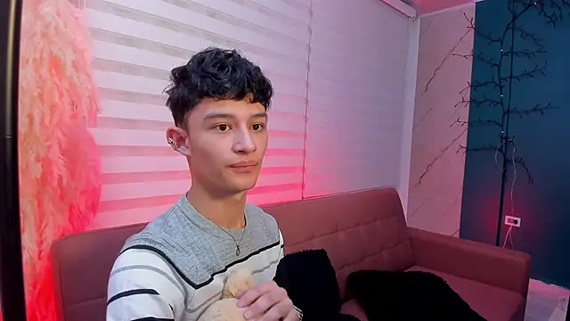 Snapshot of Patrick_Howland_ chatting on February 2026 03:27:02 AM Patrick Howland online show from February 2026 03:27:02 AM