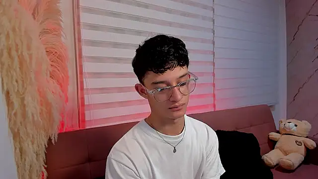 Snapshot of Patrick_Howland_ chatting on February 2026 03:39:01 AM Patrick Howland online show from February 2026 03:39:01 AM