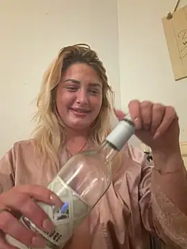 blondmamii online show from April 2026 01:15:01 AM