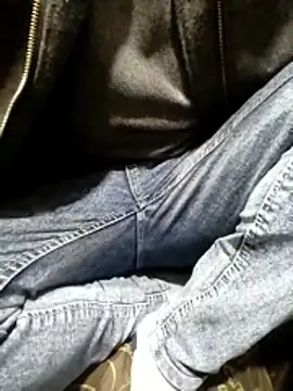 Snapshot of Aww21 chatting on March 2026 06:30:01 PM Aww21 online show from March 2026 06:30:01 PM