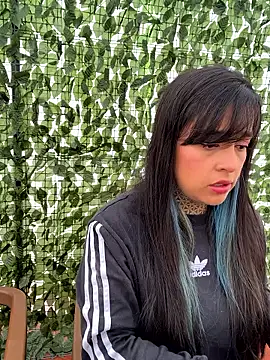 Annie Alicee online show from February 2026 01:37:02 PM