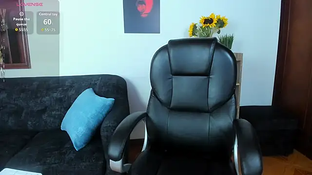 PamelaQueen  online show from March 2026 04:56:02 PM