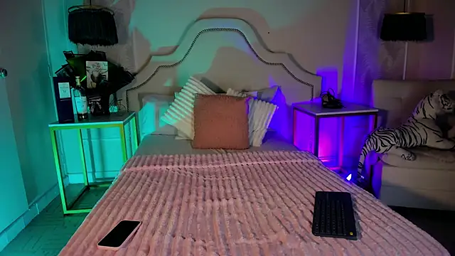 niicole garner online show from May 2026 04:01:02 PM