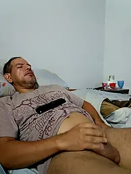 Snapshot of gordorichard chatting on April 2026 07:11:01 AM gordorichard online show from April 2026 07:11:01 AM