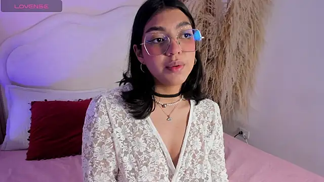 rebeca taylor online show from February 2026 03:49:02 AM