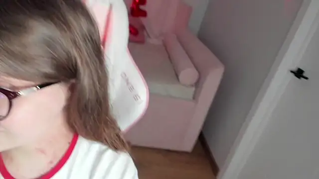 ChloeHalses online show from February 2026 05:15:01 AM