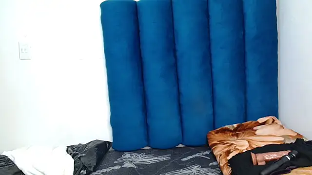 ForeverSexy  online show from April 2026 05:43:01 PM