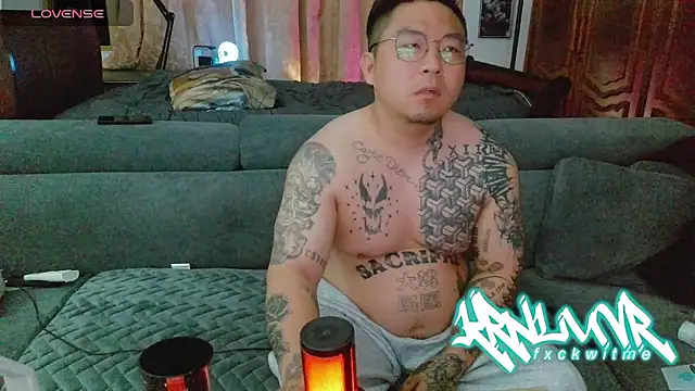 Snapshot of fxckuno chatting on April 2026 06:46:01 PM fxckuno online show from April 2026 06:46:01 PM