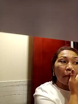 dannamomcerratt online show from February 2026 07:56:01 PM