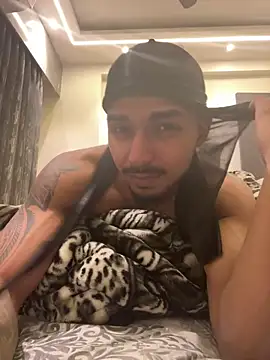 Snapshot of PimpDante chatting on May 2026 10:50:03 PM PimpDante online show from May 2026 10:50:03 PM