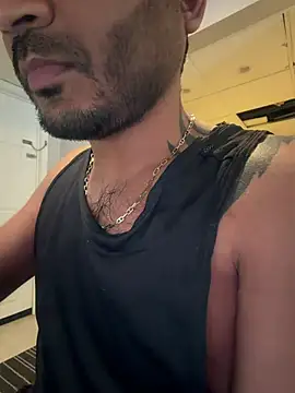 Snapshot of DaggerTie chatting on February 2026 04:44:02 PM DaggerTie online show from February 2026 04:44:02 PM