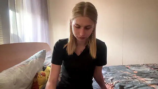 JeneeEady online show from April 2026 06:18:01 AM