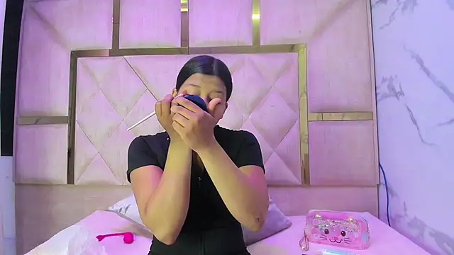 Vaneline2 online show from February 2026 07:30:02 PM